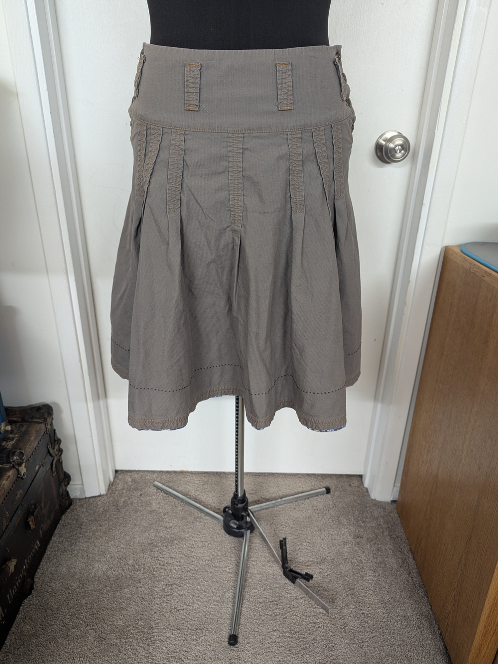 Gray Pleated Oilily Skirt With Side Buttons